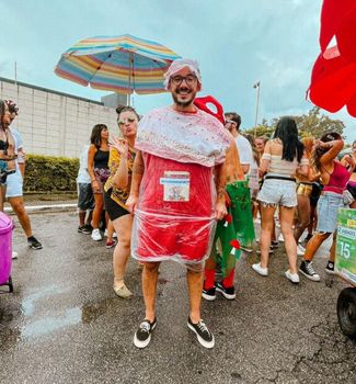 159931 - Geleia da Shakira vira fantasia de Carnaval no Brasil; veja e inspire-se por .