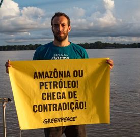 366924 - Em Belém, durante visita de Macron Greenpeace Brasil pede que Lula defenda a Amazônia da exploração de petróleo por Foro: Enrico Marone/Greenpeace Brasil.