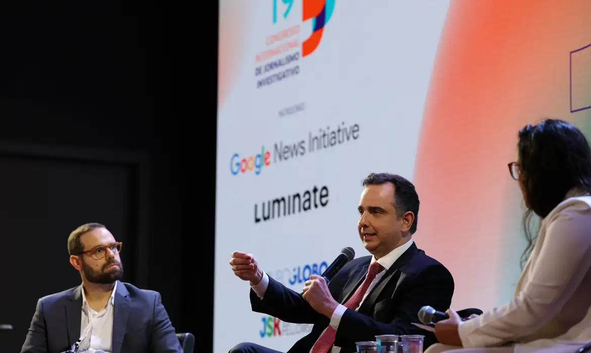 (Pacheco no Congresso Internacional de Jornalismo Investigativo)