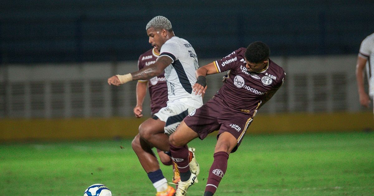 Leão vacilou e perdeu para a Ferroviária-SP de virada.