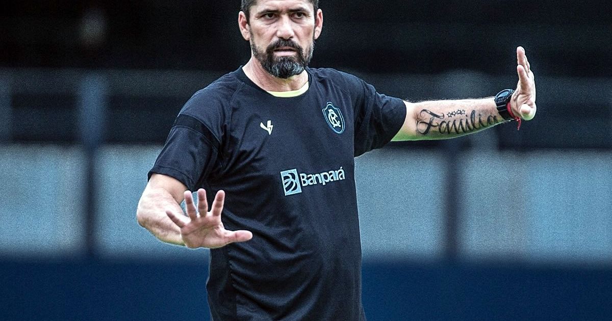 Gustavo Morínigo em treino no Baenão - 