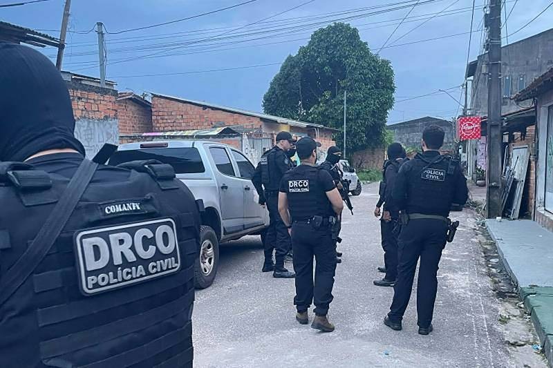Momento do cumprimento do mandado de prisão preventiva e de recaptura.