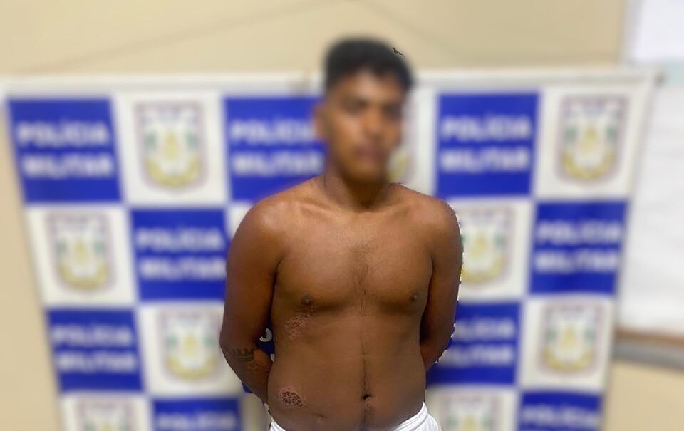Suspeito de assassinar homem a facadas