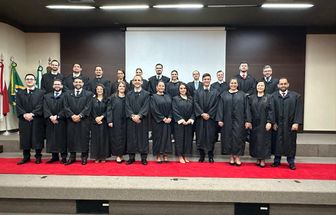 TRT-8 empossa 23 novos juízes (as) do trabalho em posse administrativa