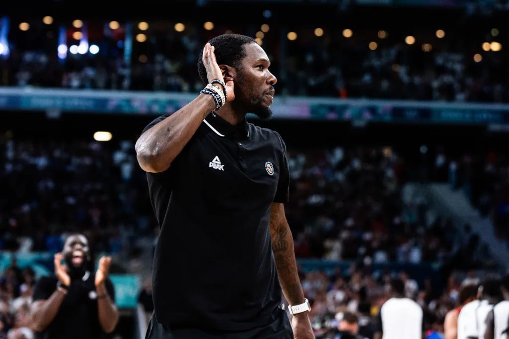 Técnico Royal Ivey fez revelações sobre participação da Seleção do Sudão em Paris. 
