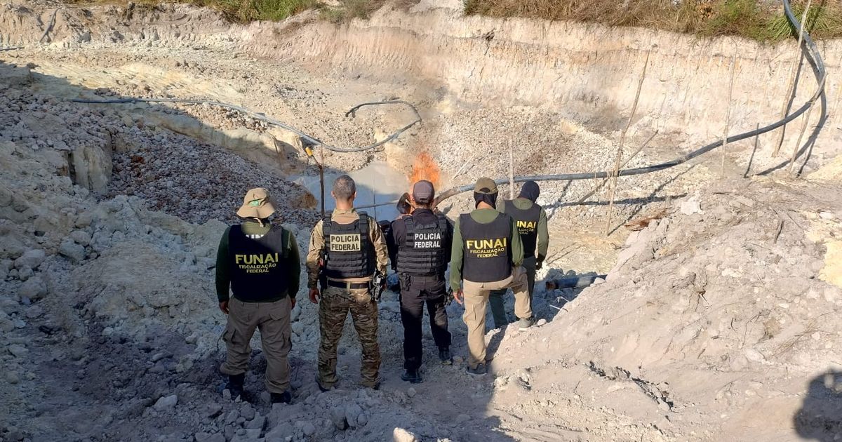 Equipe da PF e Funai em Bannach, no Pará