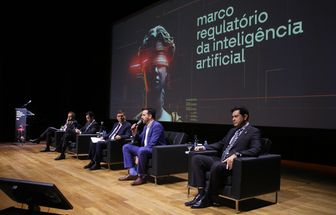 Anatel participa de evento sobre marco regulatório da Inteligência Artificial