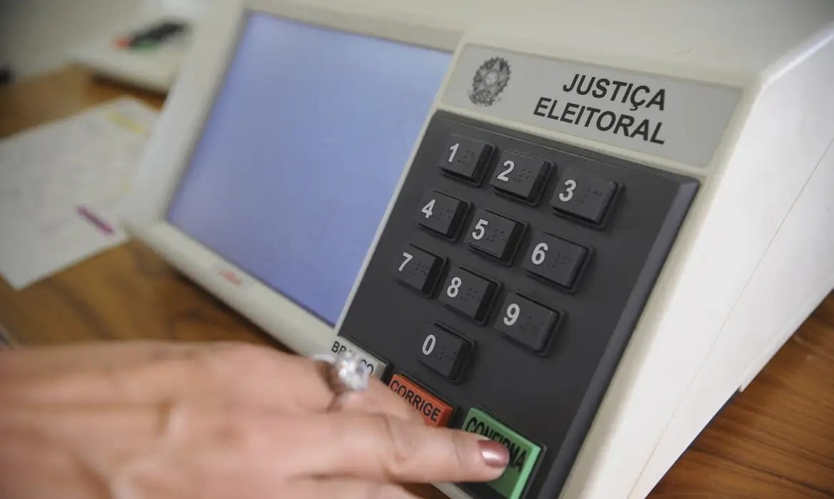 Urna eletrônica - justiça eleitoral. 