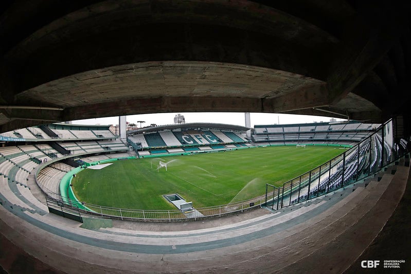 Estádio Couto Pereira, em Curitiba, é o palco da partida - 