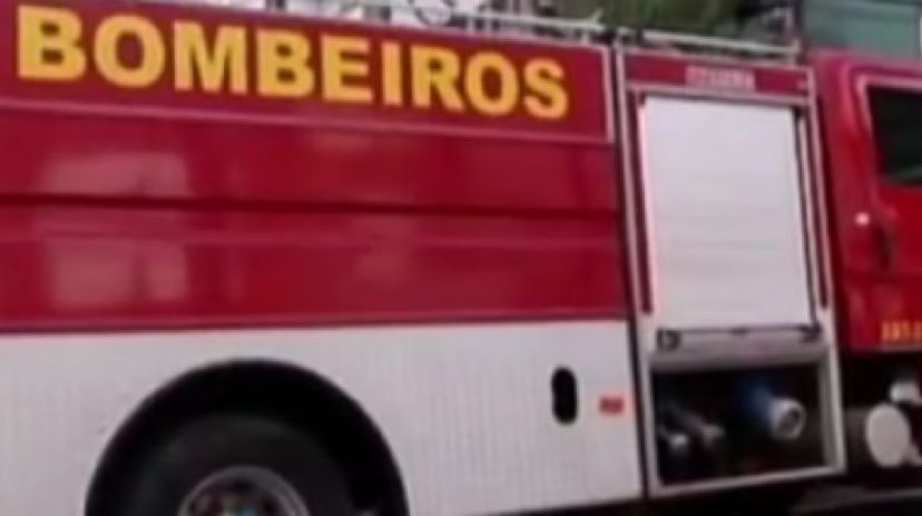 O Corpo de Bombeiros foi acionado e ao chegar logo controlou as chamas e prestou os primeiros socorros às vítimas. 