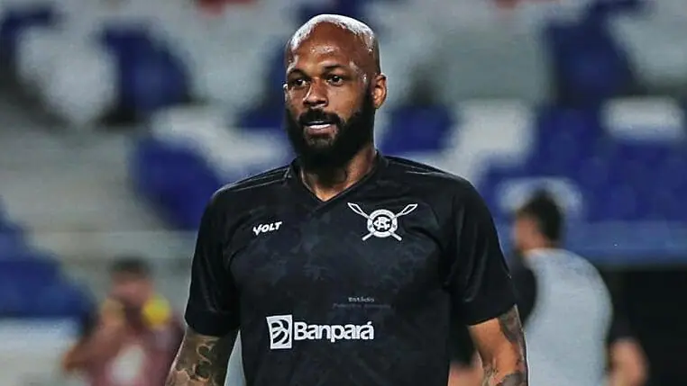 Volante Bruno Silva já teve passagens por Botafogo, Cruzeiro, Fluminense e Internacional.