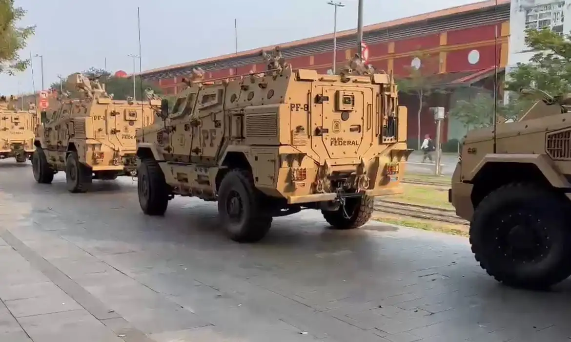 (Militar que operou drone lança-granadas para traficante é preso no Rio)