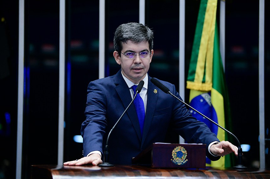 Líder do Governo no Congresso Nacional apresenta projeto de lei