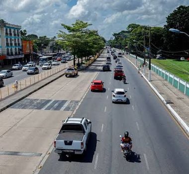 Imagem - Reparos de buracos em trecho de via do BRT é interditado e trânsito é desviado; Saiba onde