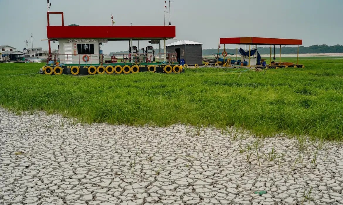 A estiagem intensificada pela mudança climática tem favorecido a intensificação da caça e pesca ilegais de espécies amazônicas ameaçadas de extinção.