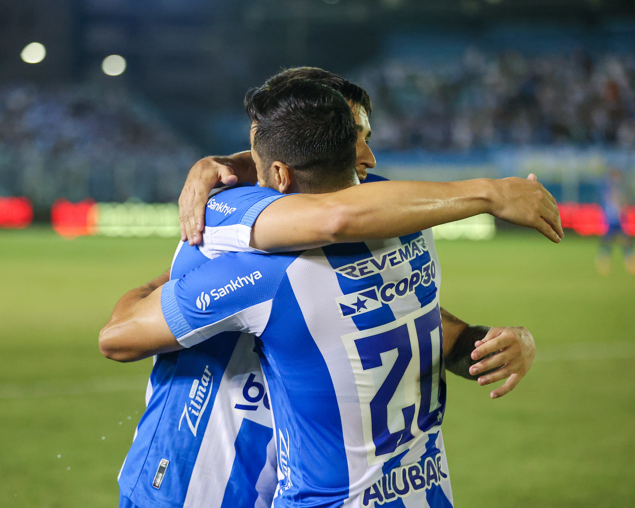 Papão abriu o placar no começo do jogo.