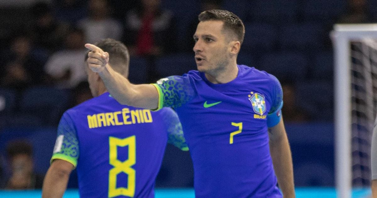 Brasil supera Ucrânia e está na final da Copa do Mundo de Futsal.