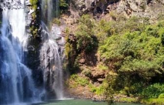 Turista de SP morre após lancha afundar em tempestade de granizo em Minas