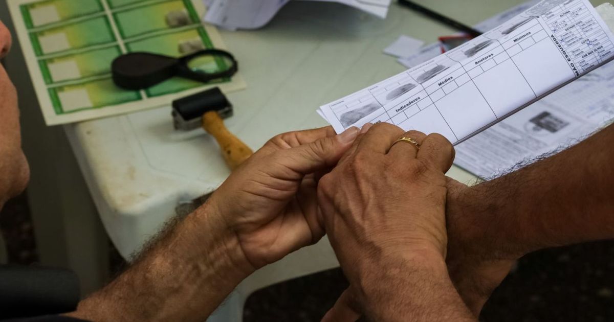 Polícia Civil emite carteira de identidade para eleitores que precisam atualizar documento