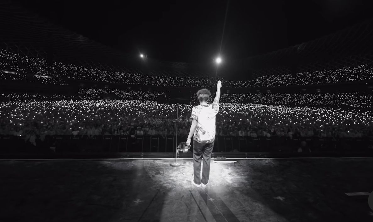 (O cantor Bruno Mars fez seu primeiro show da maratona de 14 apresentações marcadas no Brasil, mas fãs não deixaram de relatar dificuldades nesta sexta-feira, 4, no Estádio do MorumBIS, em São Paulo) 