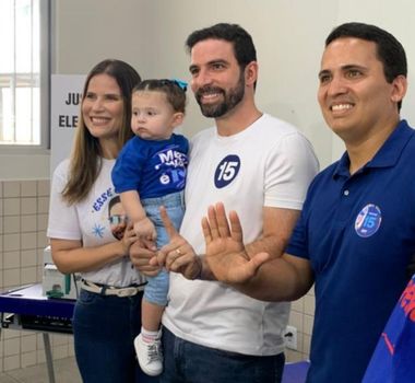 Imagem - Igor Normando, candidato a Prefeitura de Belém, vota no bairro do Marco; assista