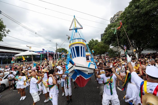 (O Arrastão do Círio 2024 é o primeiro cortejo realizado após o reconhecimento do Arraial do Pavulagem como Manifestação da Cultura Nacional) 