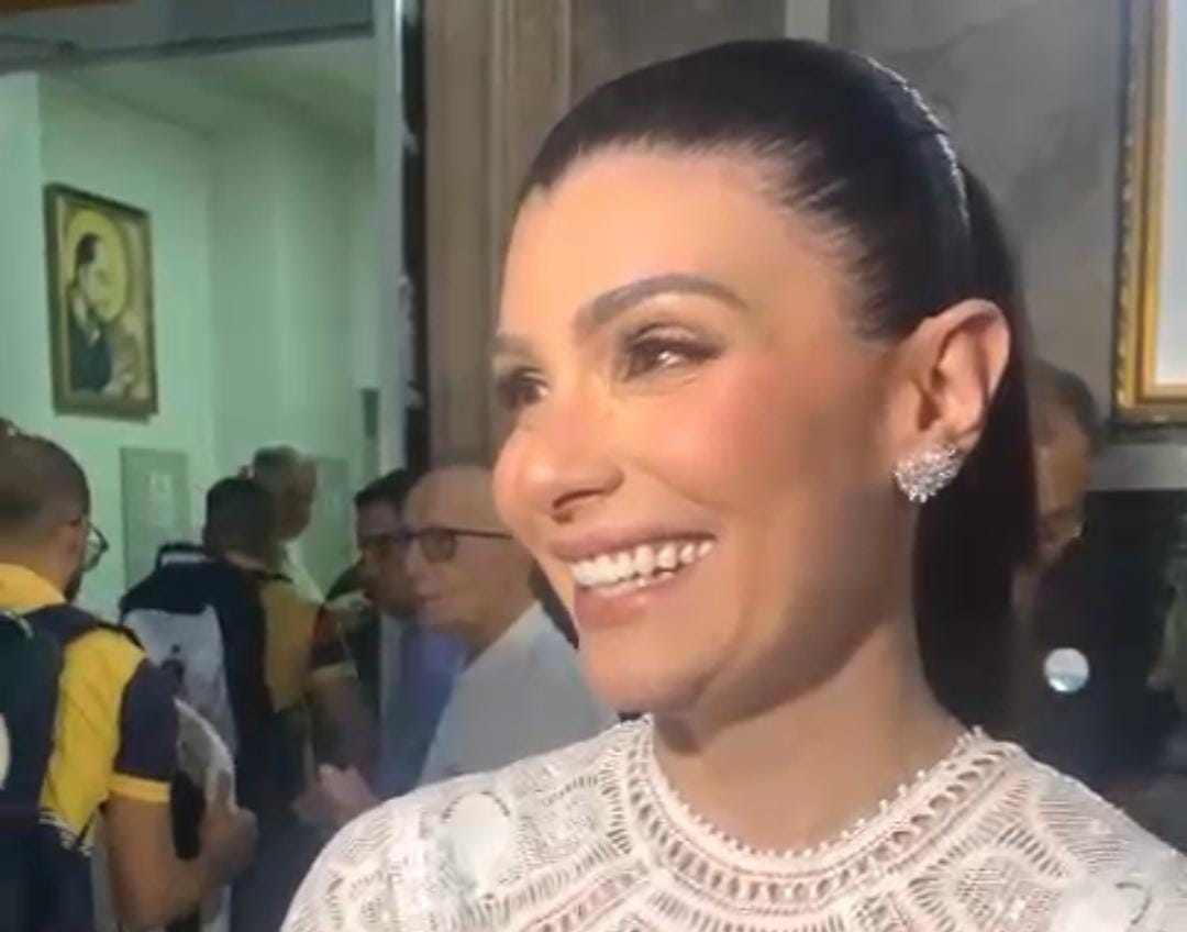 Leticia Nassar, a estilista responsável pelo Manto de 2024.