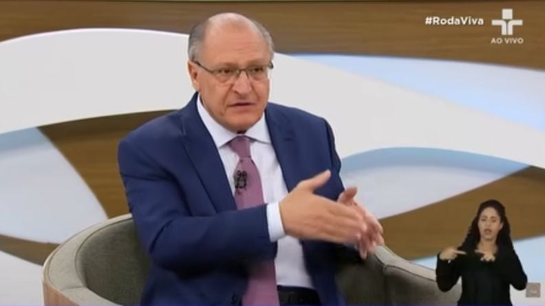 Alckmin ainda criticou a maneira como foi feita a privatização da Companhia de Saneamento Básico do Estado de São Paulo (Sabesp)