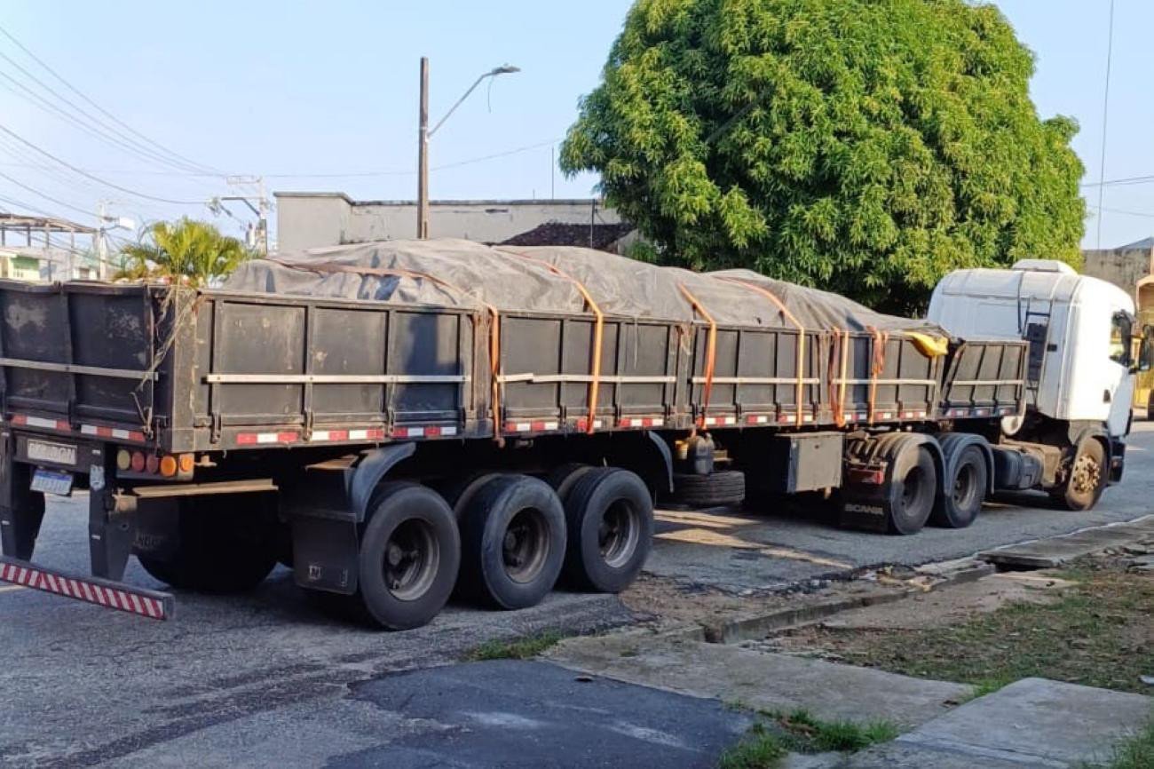 Por conta da grande quantidade de cimento a ser analisada, o caminhão foi levado à sede da Denarc em Belém, onde foi realizada uma inspeção detalhada.