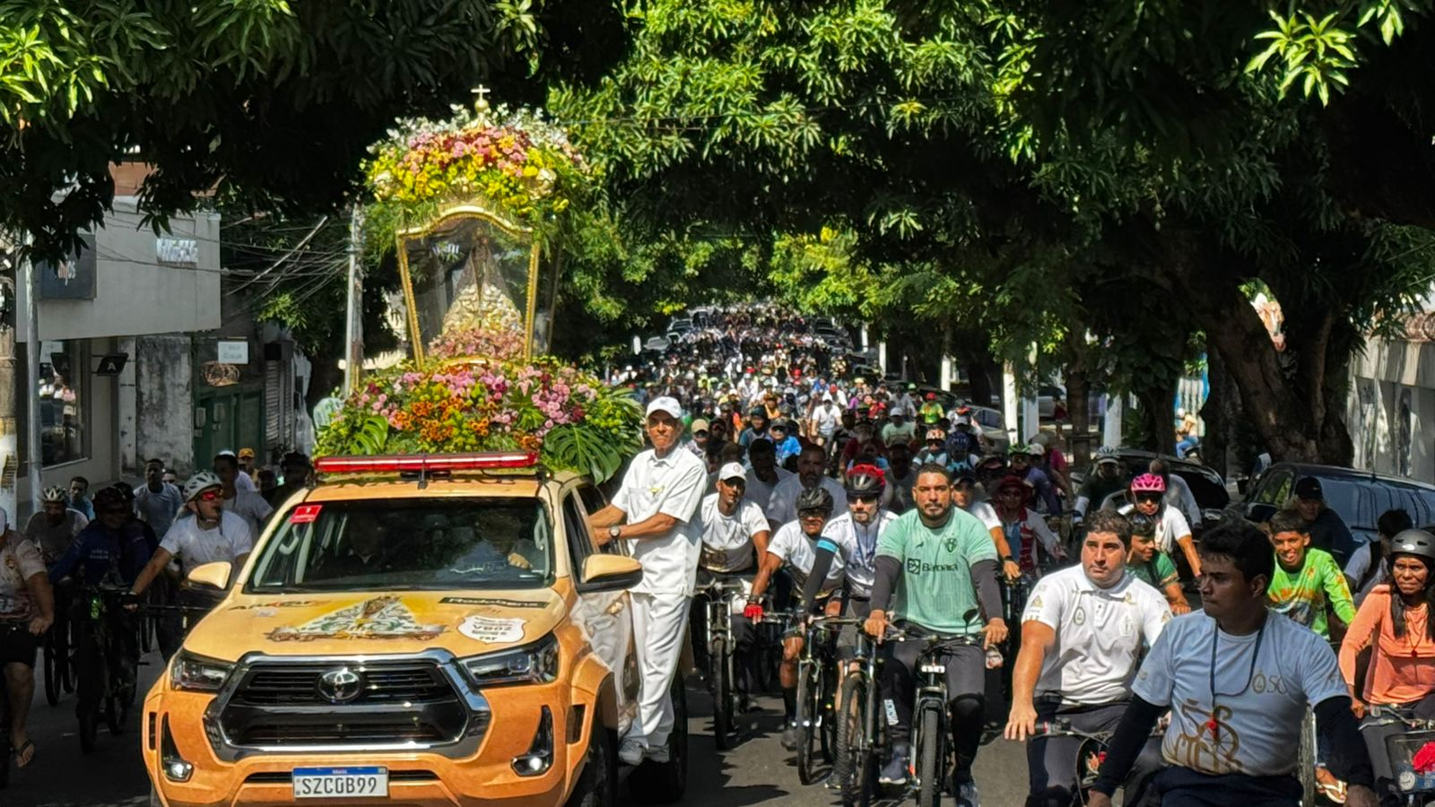 Na manhã deste sábado, 19, centenas de ciclistas se reuniram na Ciclo Romaria, em Belém.