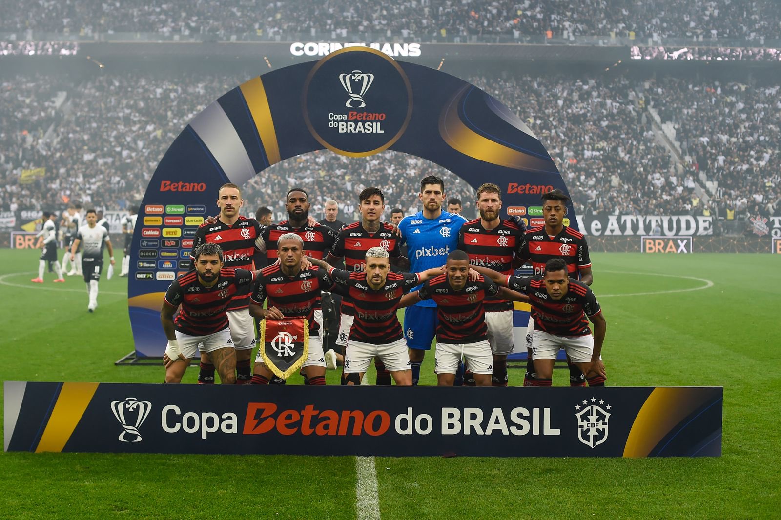 Flamengo enfrenta o Atlético-MG na grande final - 