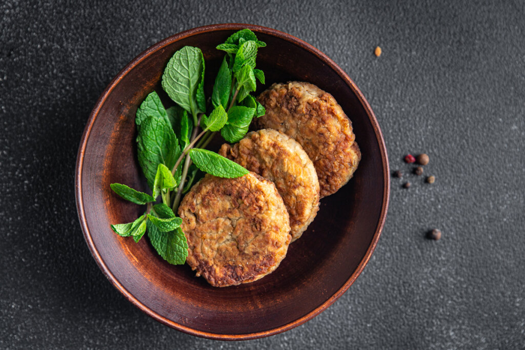 Hambúrguer de proteína de soja (Imagem: Alesia.Bierliezova | Shutterstock)