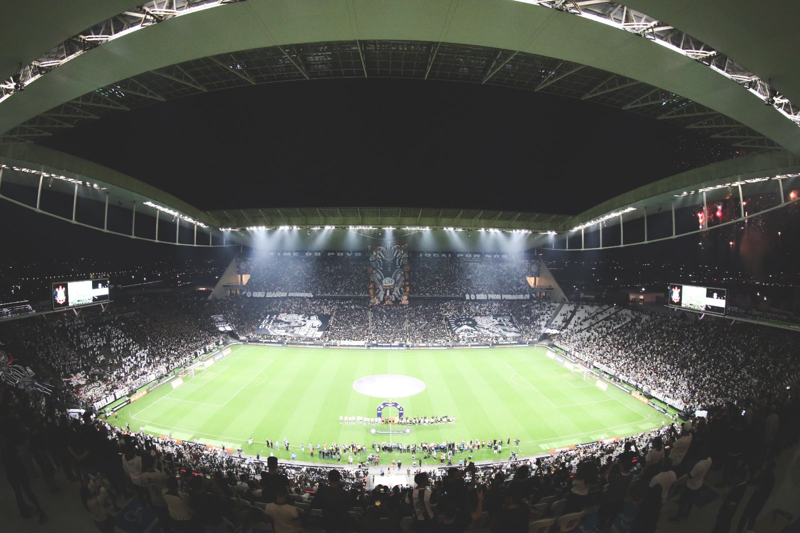 Corinthians vem de vitória no clássico contra o Palmeiras - 