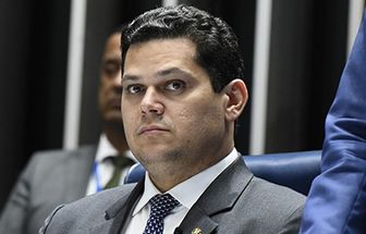 PT confirma apoio a Alcolumbre na disputa pela presidência do Senado em 2025