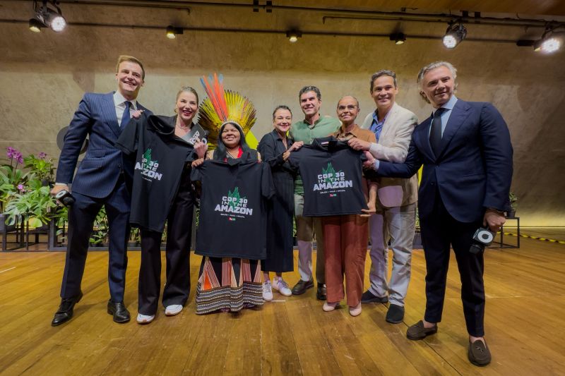 (Na noite deste domingo, 17, o governador do estado, Helder Barbado, confirmou a realização do evento Global Citizen Now em Belém, para o próximo ano.)