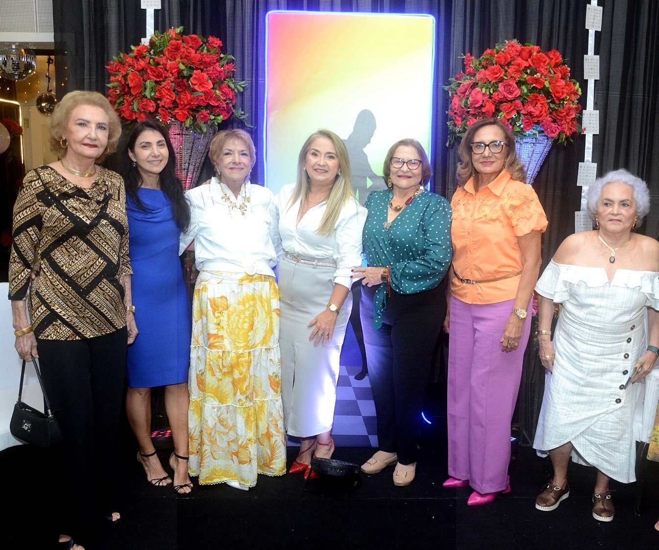 Arlene Giordano, Elisângela Costa, Ana Leão, Niciana Noura, Deolinda Martins, Luzia Cascaes e Eunildes Barbosa 