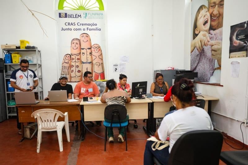 Todas as 12 unidades do Centro de Referência da Assistência Social (Cras) e Central do CadÚnico estarão de portas abertas das 7h30 às 13 horas para a realização do serviço.