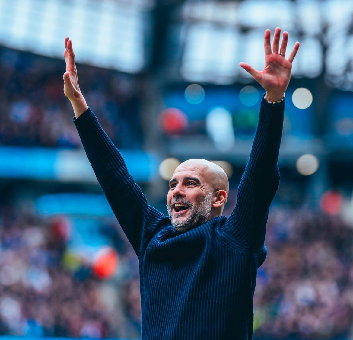 Treinador Pep Guardiola renova com Manchester City até 2027