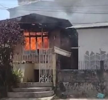 Imagem - Vídeo: fogo consome casa na Boaventura da Silva, em Belém