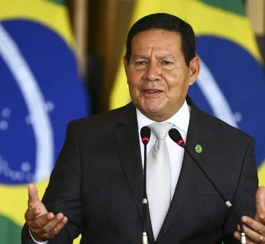 Imagem - Mourão questiona se é crime 'escrever bobagem' e diz que plano de golpe é 'fanfarronada'