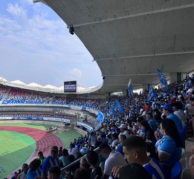 Imagem - Torcida do Paysandu agita arquibancada do Mangueirão antes de jogo contra o Vila; assista