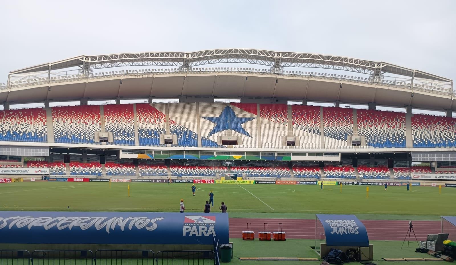 Estádio Mangueirão, em Belém, recebe Paysandu x Vila Nova.