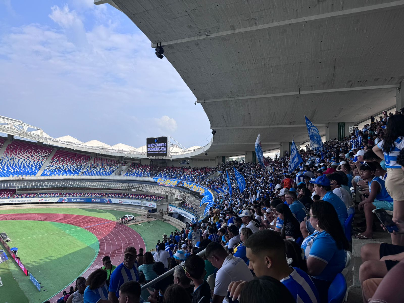 Torcida do Papão no Mangueirão.