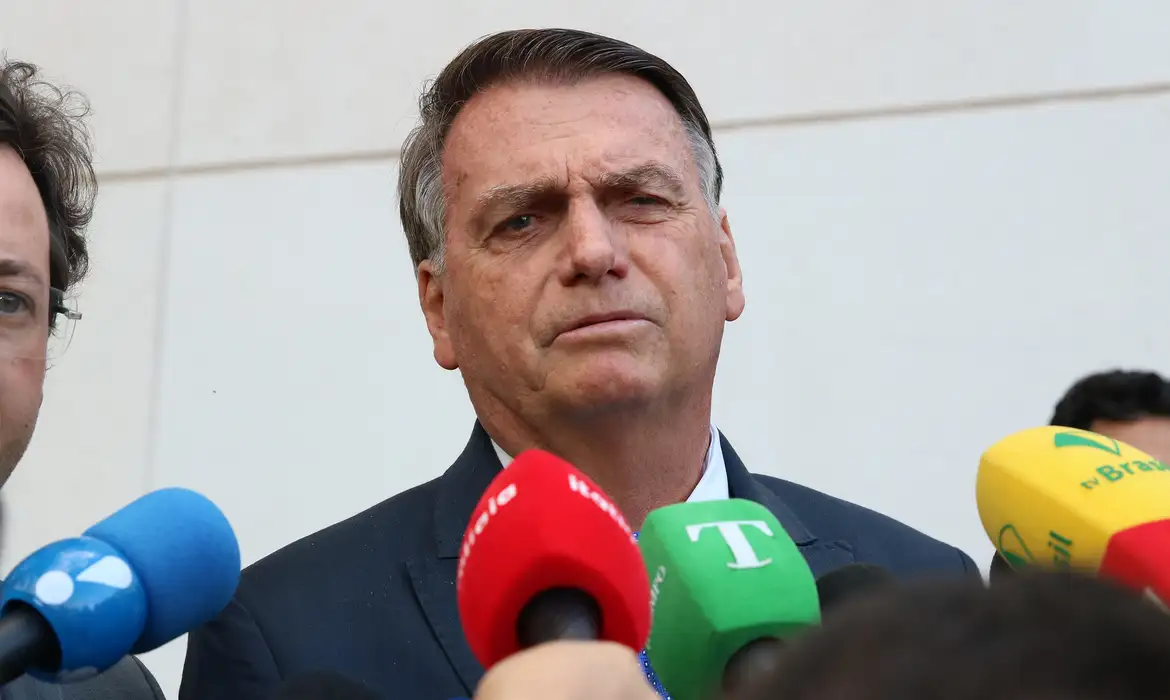 (Bolsonaro foi apontado como chefe da organização criminosa.)