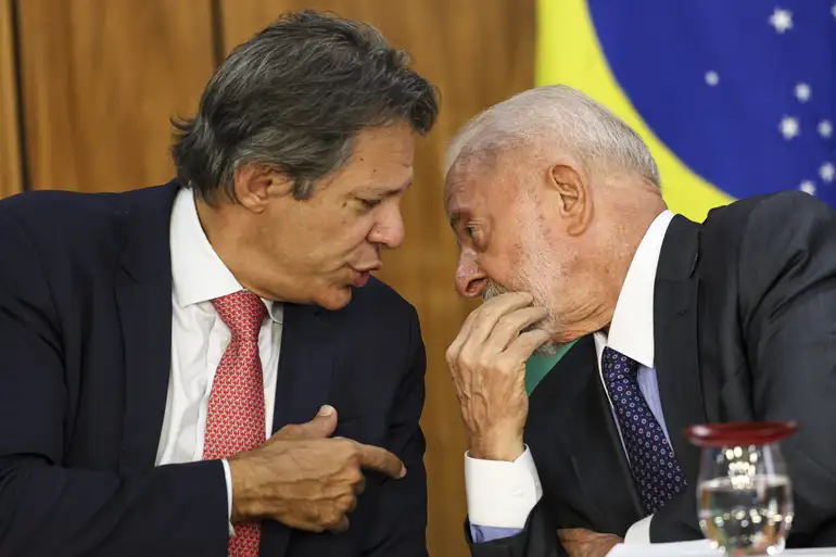 (Haddad e Lula)