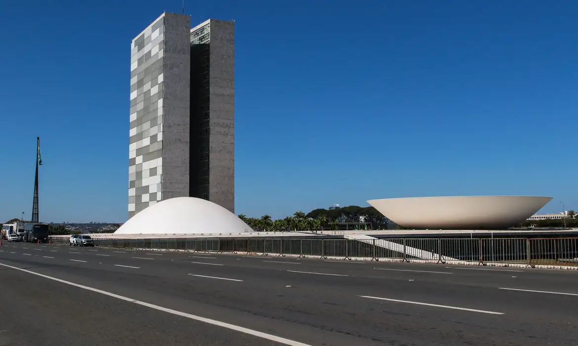 Imagem - Deputados que assinaram a PEC do semipresidencialismo, modelo que dá mais poder ao Congresso