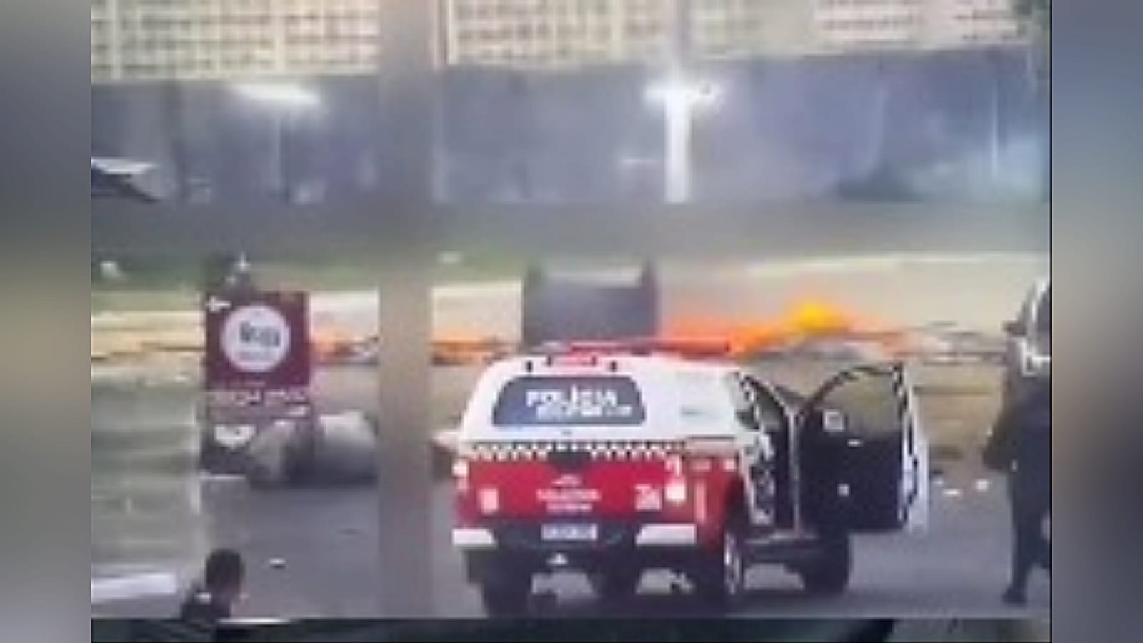 (Situação foi controlada no final da tarde.)
