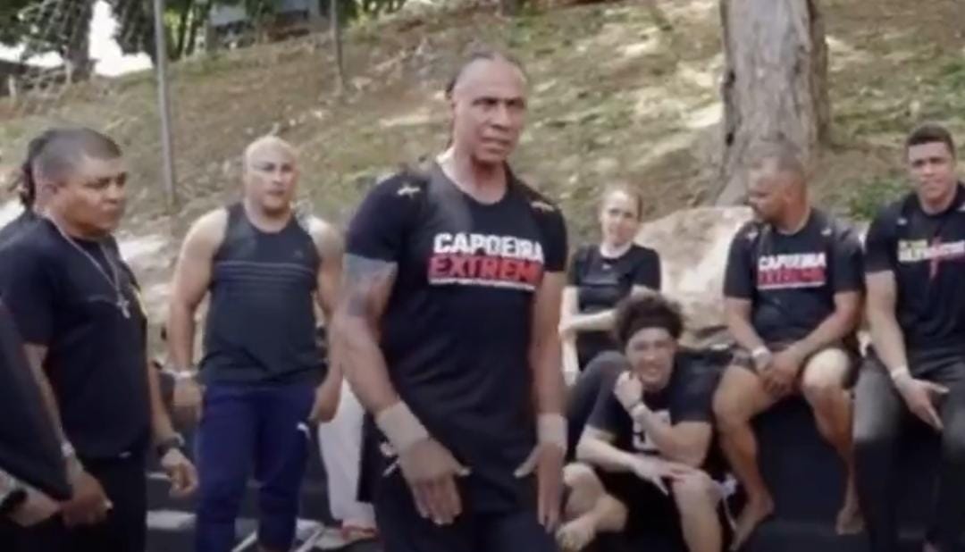 Vídeo gerou polêmica nas redes sociais.