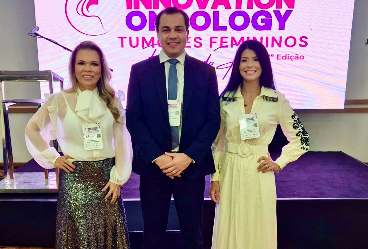 Os oncologistas  Dra. Danielle Feio, Dr. Bruno Fernandes e Dra . Marcella Mesquita, da comissão organizadora do Innovation Oncology  