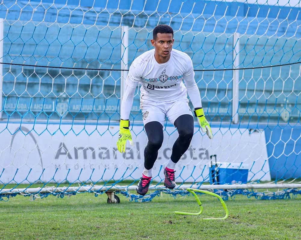 Diogo começou o ano como titular mas perdeu a posição para Matheus Nogueira - 